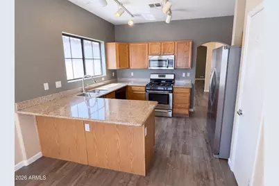 8928 W Cherry Hills Drive, Peoria, AZ 85345 - Photo 2