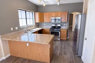8928 W Cherry Hills Dr, Peoria, AZ 85345 - Photo 2