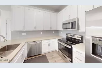 9160 N 67th Avenue #226, Glendale, AZ 85302 - Photo 4