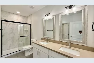 9160 N 67th Avenue #202, Glendale, AZ 85302 - Photo 18