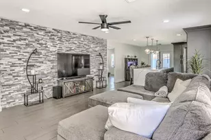9745 E Butte St, Mesa, AZ 85207 - Photo 14