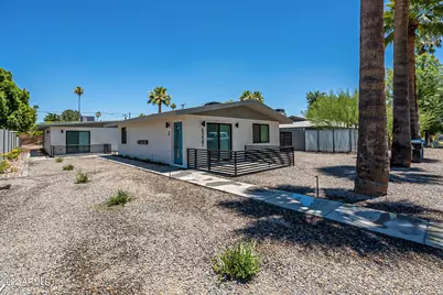 6227 N 13th Place #3, Phoenix, AZ 85014 - Photo 2