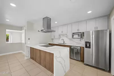 8730 E Rancho Vista Drive, Scottsdale, AZ 85251 - Photo 4