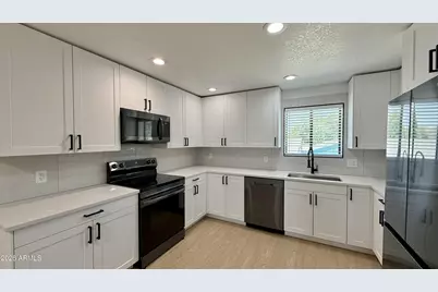 1840 W Thomas Road #21, Phoenix, AZ 85015 - Photo 2