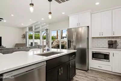 6917 E Earll Drive, Scottsdale, AZ 85251 - Photo 8