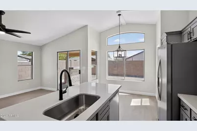 6541 W Cocopah Street, Phoenix, AZ 85043 - Photo 6
