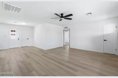 228 W 18th Avenue, Apache Junction, AZ 85120 - Photo 6
