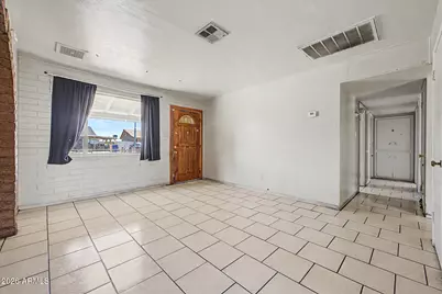 5828 N 63rd Drive, Glendale, AZ 85301 - Photo 6