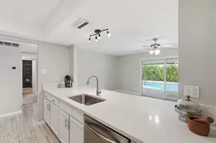 5257 W Acapulco Ln, Glendale, AZ 85306 - Photo 10