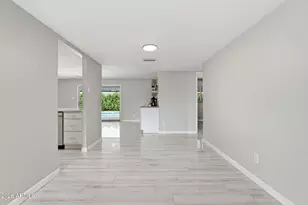 5257 W Acapulco Ln, Glendale, AZ 85306 - Photo 14