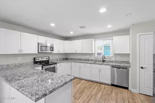 3631 W Denton Ln, Phoenix, AZ 85019 - Photo 10