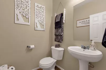3422 W Leodra Lane, Phoenix, AZ 85041 - Photo 12
