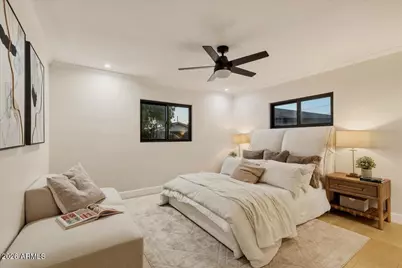 2038 E Cheery Lynne Road, Phoenix, AZ 85016 - Photo 20