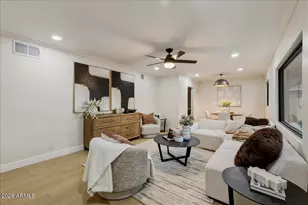 2038 E Cheery Lynne Rd, Phoenix, AZ 85016 - Photo 8