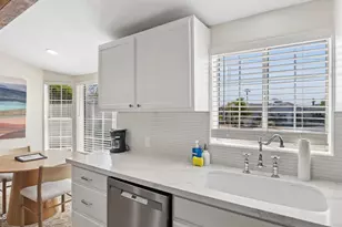 2929 N 55th Pl, Phoenix, AZ 85018 - Photo 12