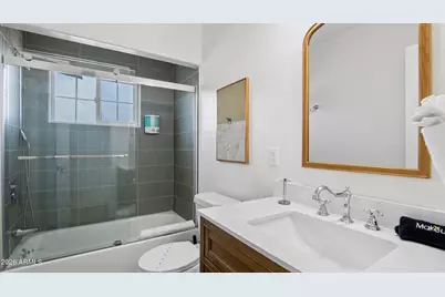 2929 N 55th Place, Phoenix, AZ 85018 - Photo 18