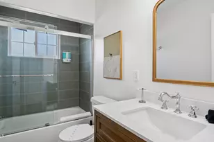 2929 N 55th Pl, Phoenix, AZ 85018 - Photo 18
