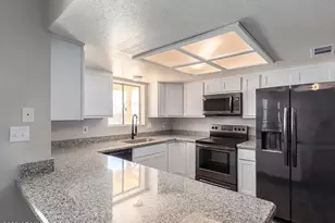 2059 E Adobe St, Mesa, AZ 85213 - Photo 4
