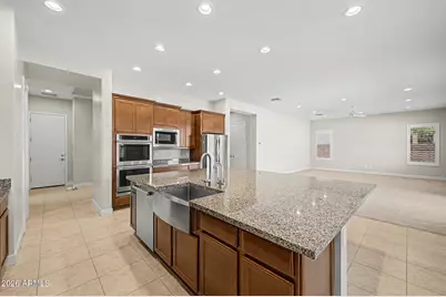 10650 E Trillium Avenue, Mesa, AZ 85212 - Photo 2