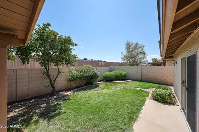 3233 E Desert Cove Avenue, Phoenix, AZ 85028 - Photo 32