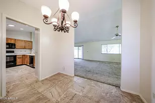 3233 E Desert Cove Ave, Phoenix, AZ 85028 - Photo 14