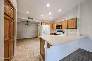 3233 E Desert Cove Ave, Phoenix, AZ 85028 - Photo 10