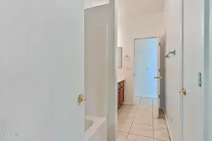 2607 E Anderson Dr, Phoenix, AZ 85032 - Photo 14