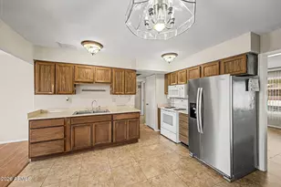 17602 N Foothills Dr, Sun City, AZ 85373 - Photo 12