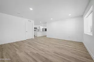 3351 W Paradise Dr, Phoenix, AZ 85029 - Photo 4