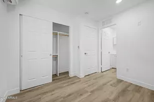 3351 W Paradise Dr, Phoenix, AZ 85029 - Photo 8