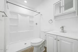 3351 W Paradise Dr, Phoenix, AZ 85029 - Photo 6