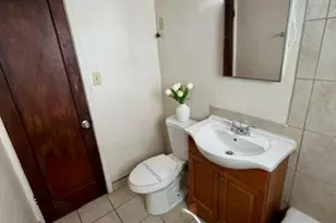 925 E Turney Ave, Phoenix, AZ 85014 - Photo 10