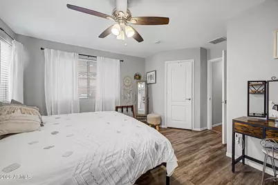 15465 W Shangri La Road, Surprise, AZ 85379 - Photo 10