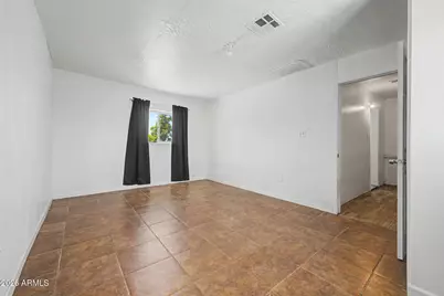 4805 S 35th Drive, Phoenix, AZ 85041 - Photo 12