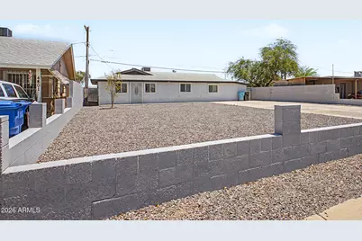 4805 S 35th Drive, Phoenix, AZ 85041 - Photo 6