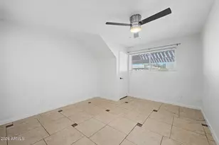 2225 E Catalina Dr, Phoenix, AZ 85016 - Photo 10