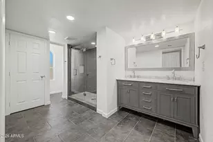 2225 E Catalina Dr, Phoenix, AZ 85016 - Photo 16