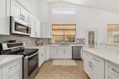 61 S Forest Drive, Chandler, AZ 85226 - Photo 12