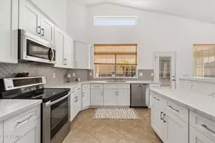 61 S Forest Dr, Chandler, AZ 85226 - Photo 12