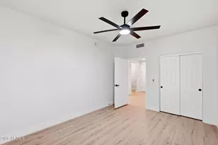5450 E Deer Valley Dr, Phoenix, AZ 85054 - Photo 18