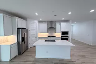 27440 N 69th Ln, Peoria, AZ 85383 - Photo 12