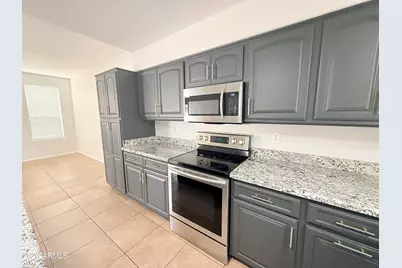 325 W Le Marche Avenue, Phoenix, AZ 85023 - Photo 4