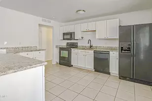 8042 W Elm St, Phoenix, AZ 85033 - Photo 10