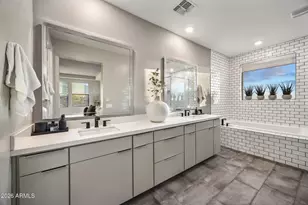 2110 E Fallen Leaf Ln, Phoenix, AZ 85024 - Photo 8
