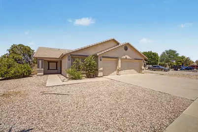 220 E Gail Court, Gilbert, AZ 85296 - Photo 2