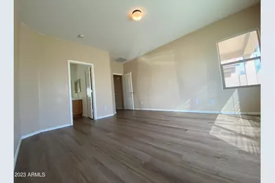 517 S 115th Drive, Avondale, AZ 85323 - Photo 8