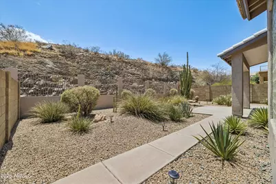 735 E Goldenrod Street, Phoenix, AZ 85048 - Photo 2