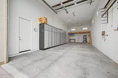 17352 W Hedgehog Place, Surprise, AZ 85387 - Photo 8