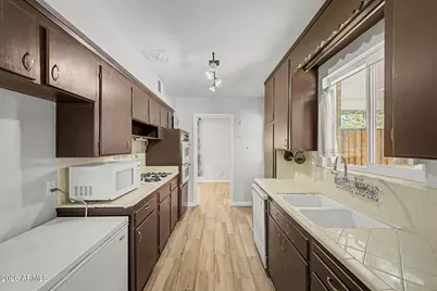 7801 N 17th Drive, Phoenix, AZ 85021 - Photo 6