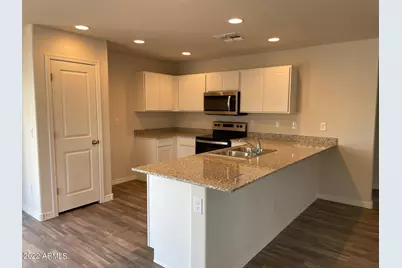 2062 E Julian Drive, Casa Grande, AZ 85122 - Photo 2